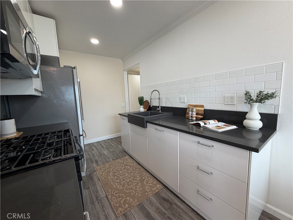 3112 Luna Property Photo 8