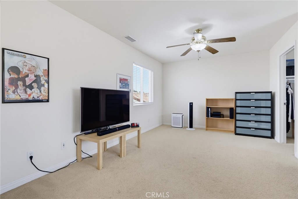 2542 E Madison Street Property Photo 25