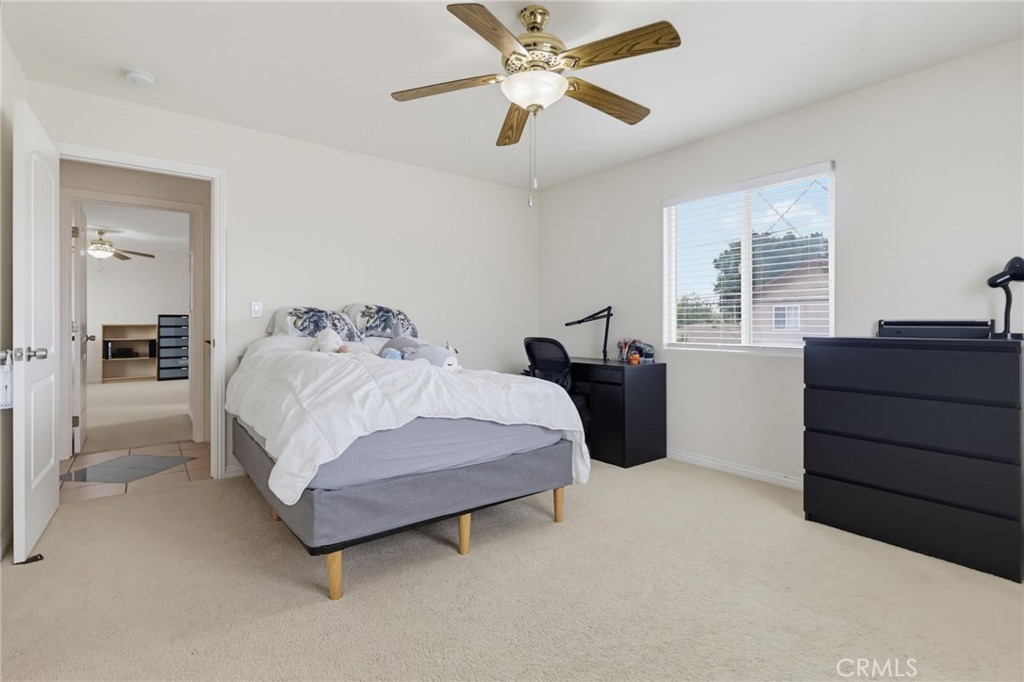 2542 E Madison Street Property Photo 28