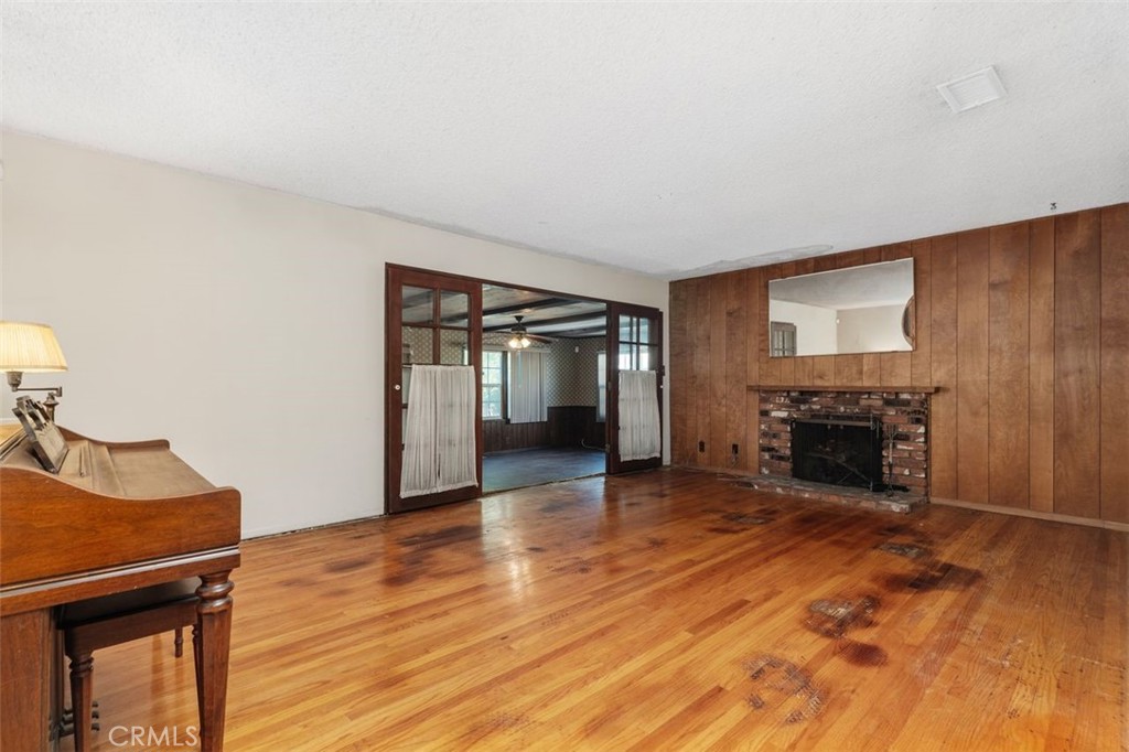 433 N Colorado Property Photo 8