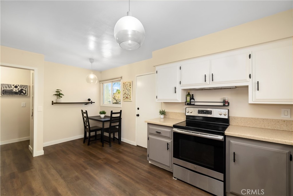 2211 E Romneya Drive Property Photo 12