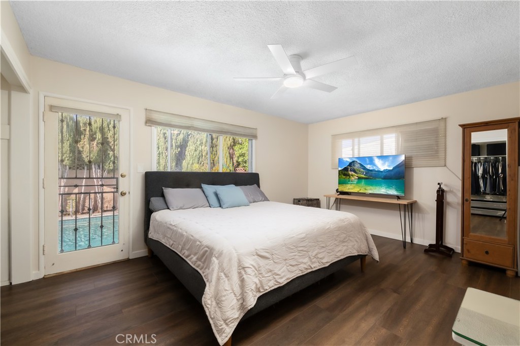 2211 E Romneya Drive Property Photo 27