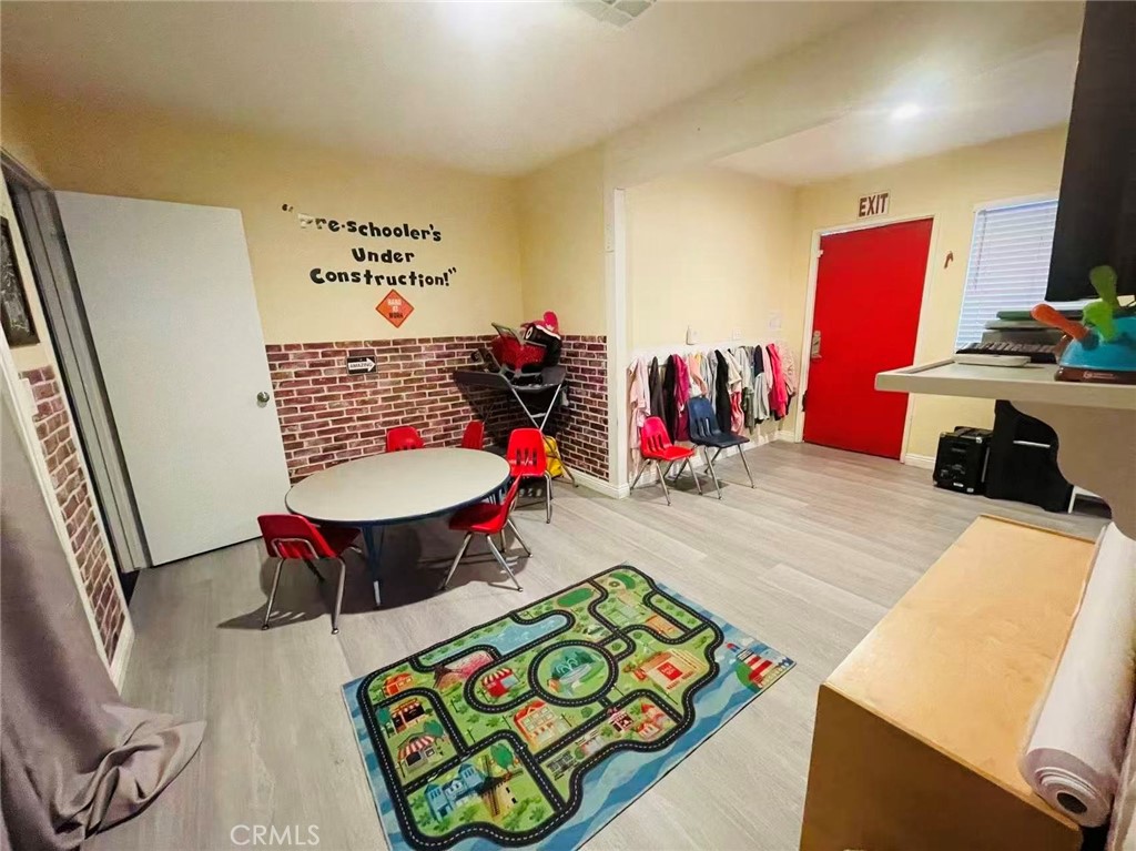 14211 Newport Avenue Property Photo 2
