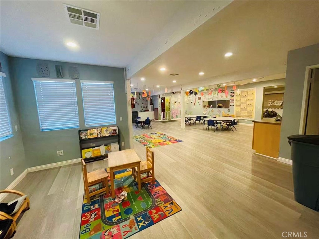 14211 Newport Avenue Property Photo 3
