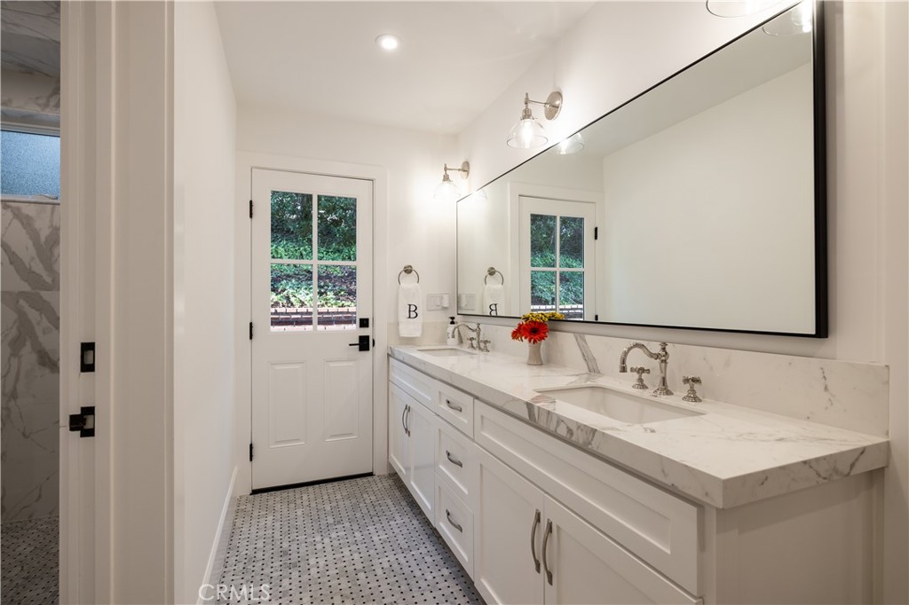 30822 Steeplechase Property Photo 11