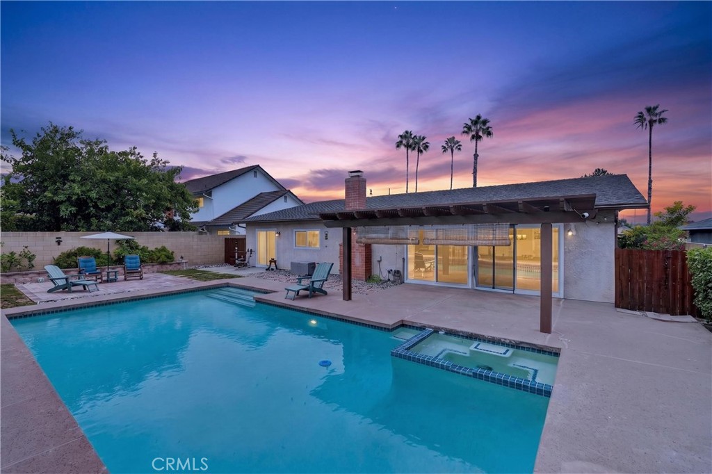 25501 Gloriosa Property Photo 1