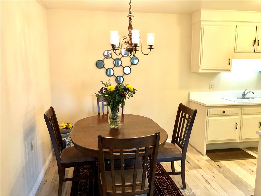 2210 Via Mariposa E D Property Photo 4