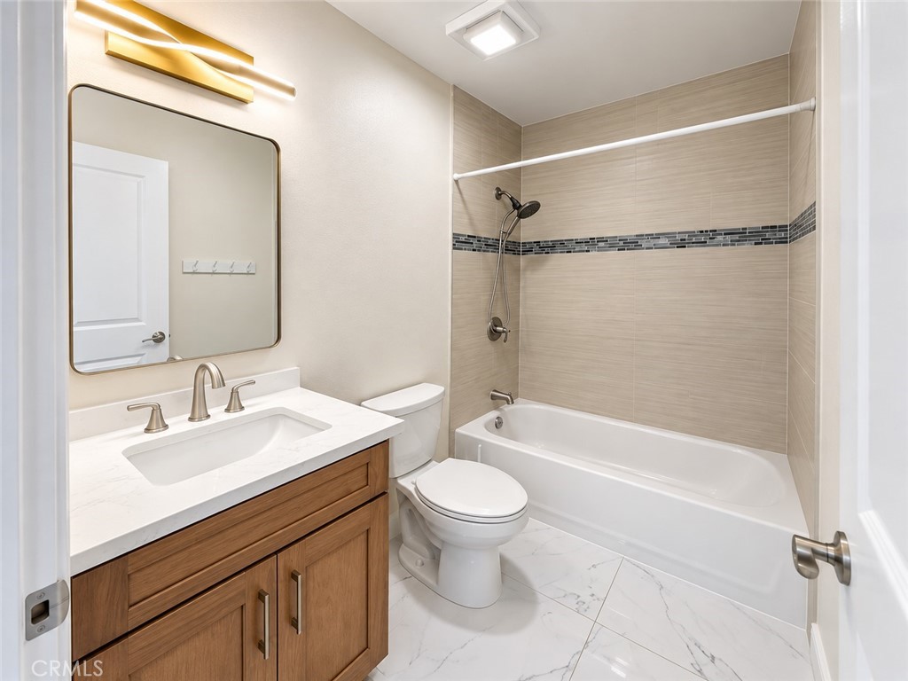 2704 Via Colina 09 Property Photo 7