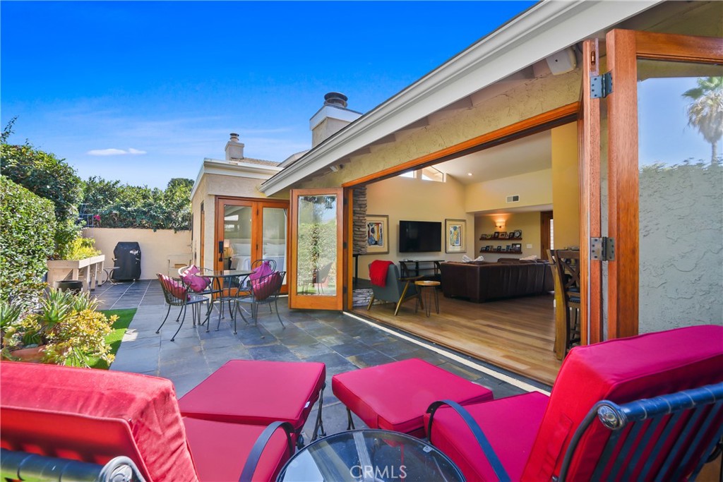 28122 Carpenteria Court Property Photo 11