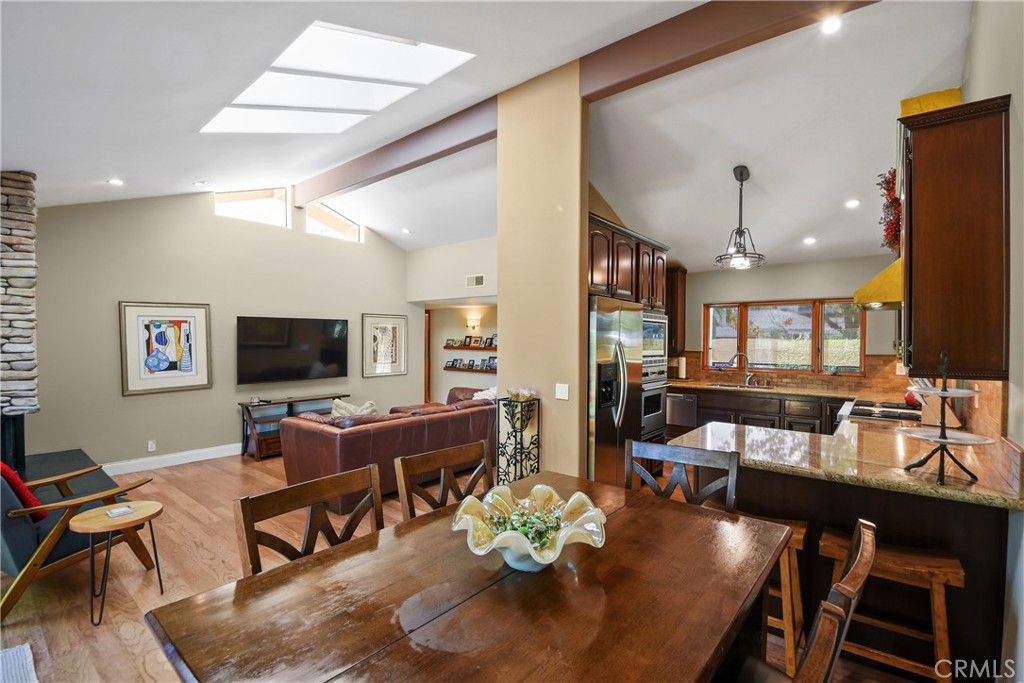 28122 Carpenteria Court Property Photo 16