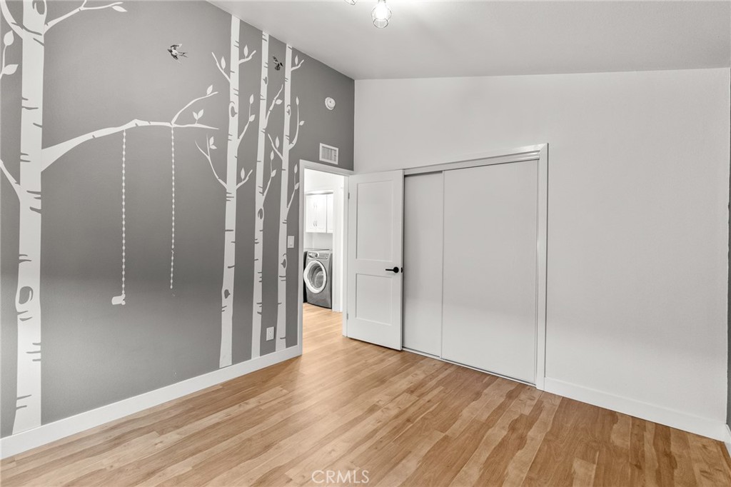 1329 N Maple Street Property Photo 17