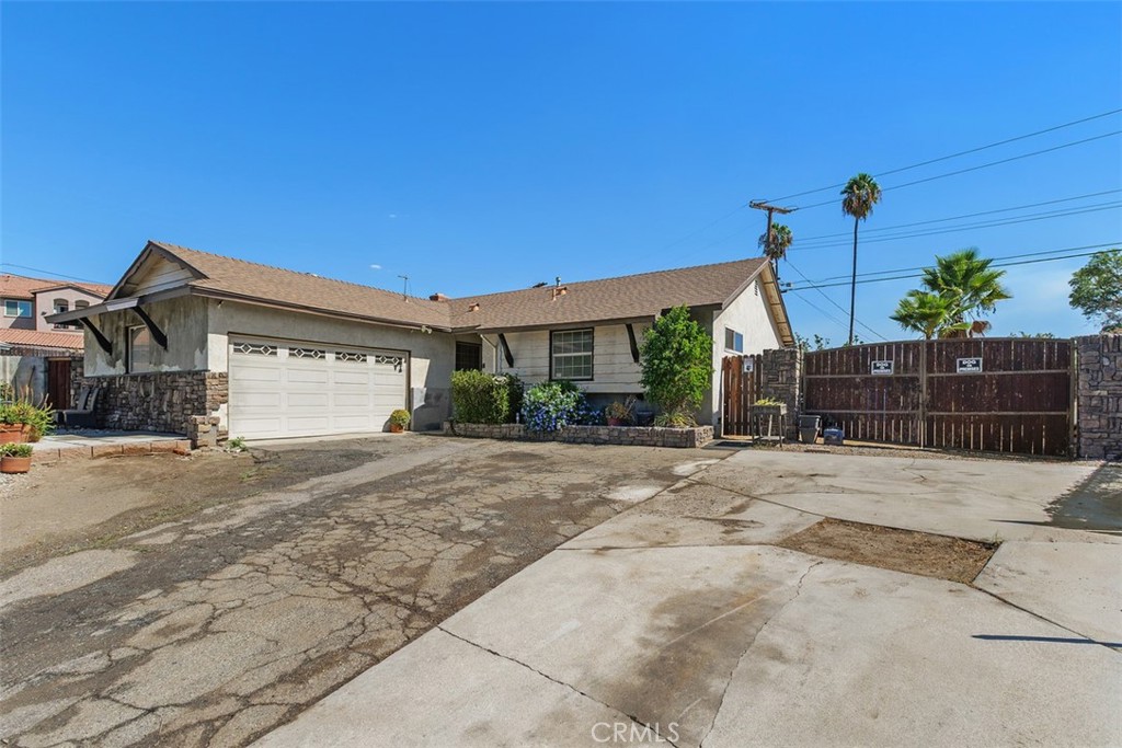 8512 Verbena Property Photo 3