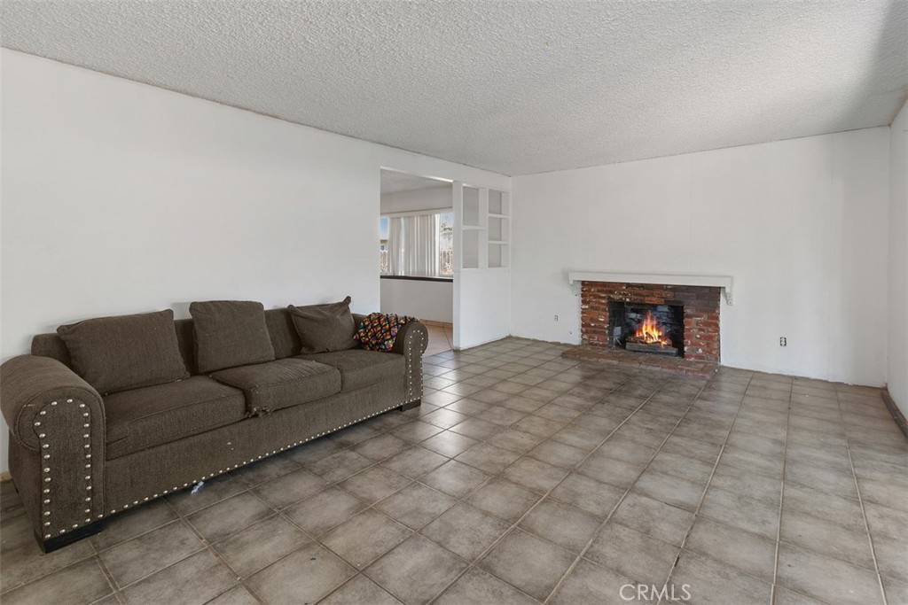 8512 Verbena Property Photo 7