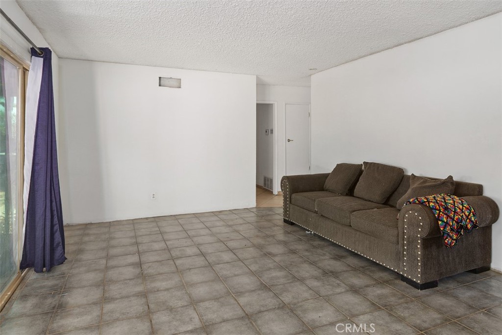 8512 Verbena Property Photo 8