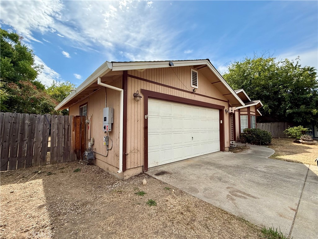 2545 Penelope Street Property Photo 2