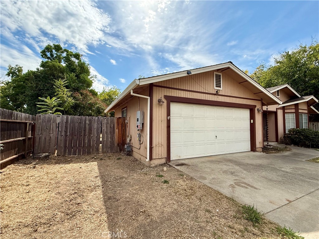 2545 Penelope Street Property Photo 3