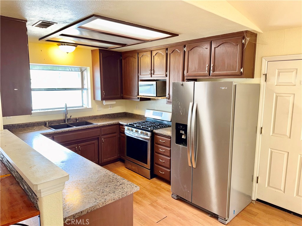 2545 Penelope Street Property Photo 8