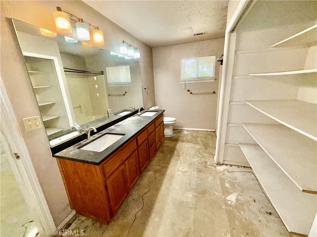 2545 Penelope Street Property Photo 16
