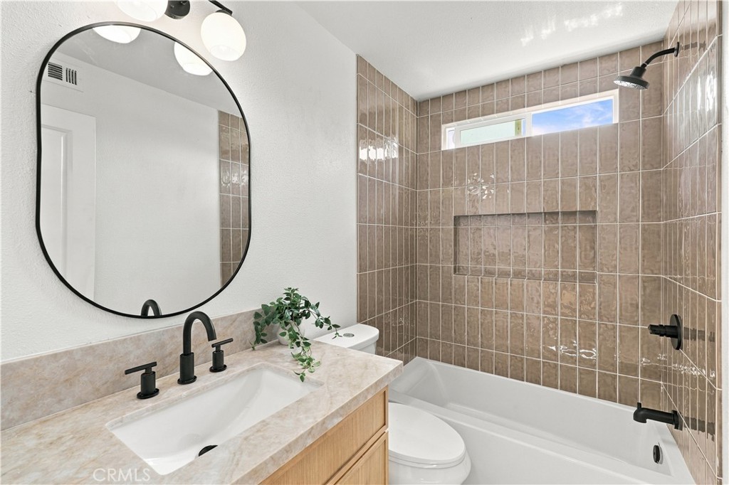 2326 Riverdale Avenue Property Photo 34