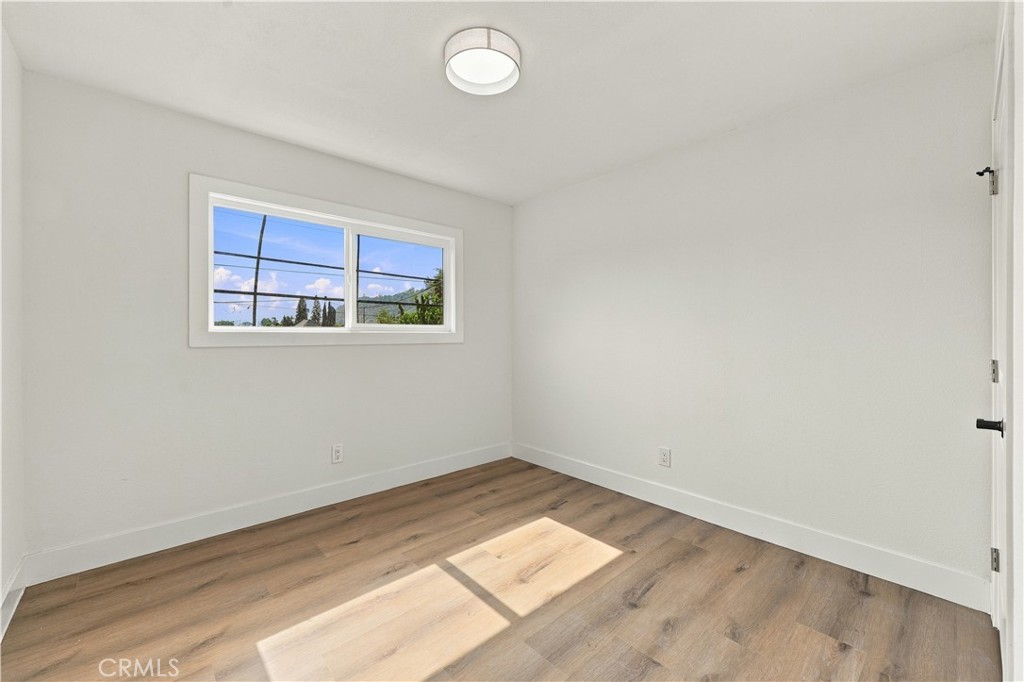 2326 Riverdale Avenue Property Photo 35