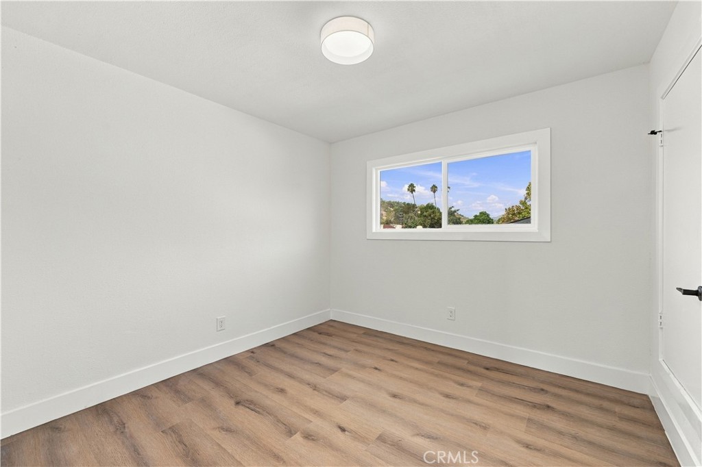 2326 Riverdale Avenue Property Photo 36