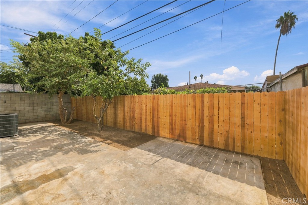2326 Riverdale Avenue Property Photo 38