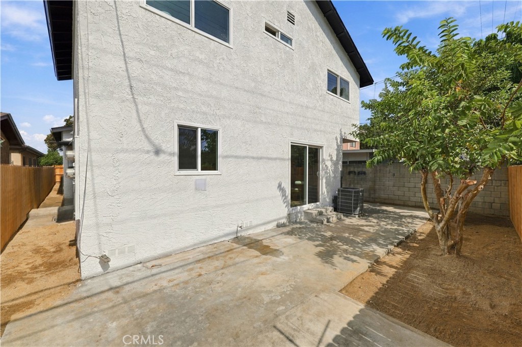2326 Riverdale Avenue Property Photo 39