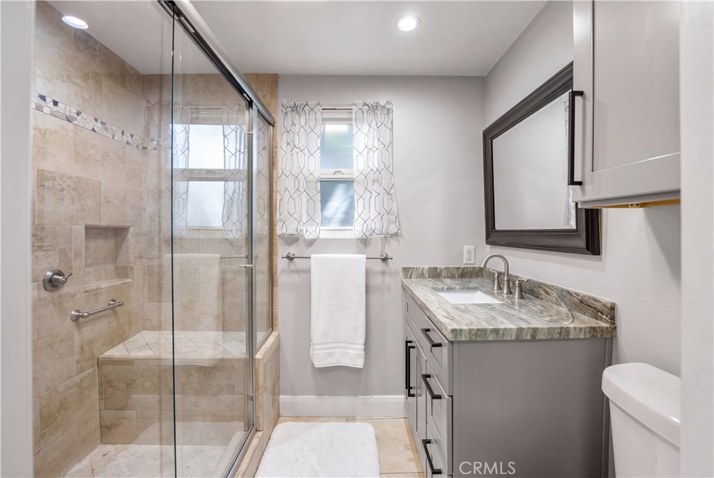 5113 N Glickman Avenue Property Photo 9