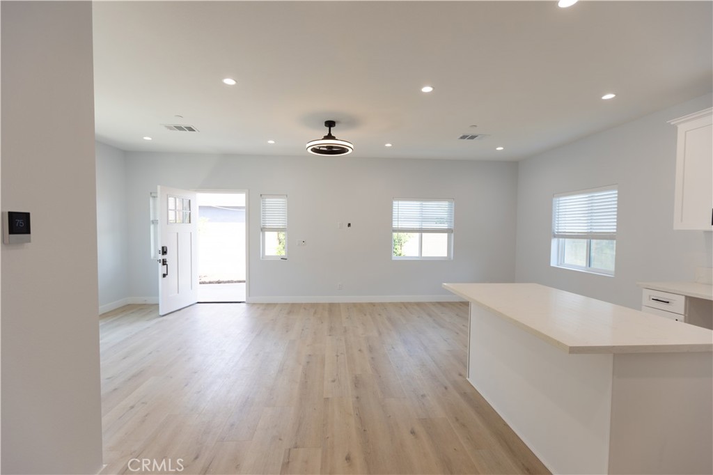 7242 Valley View Property Photo 7
