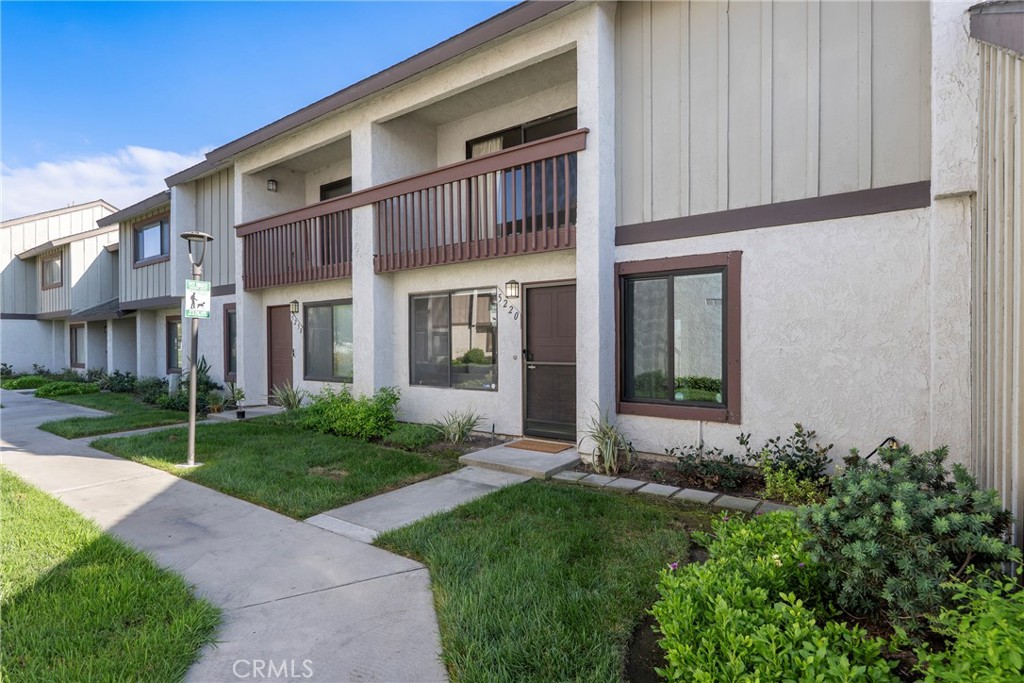 1365 S Walnut 5220 Property Photo 9