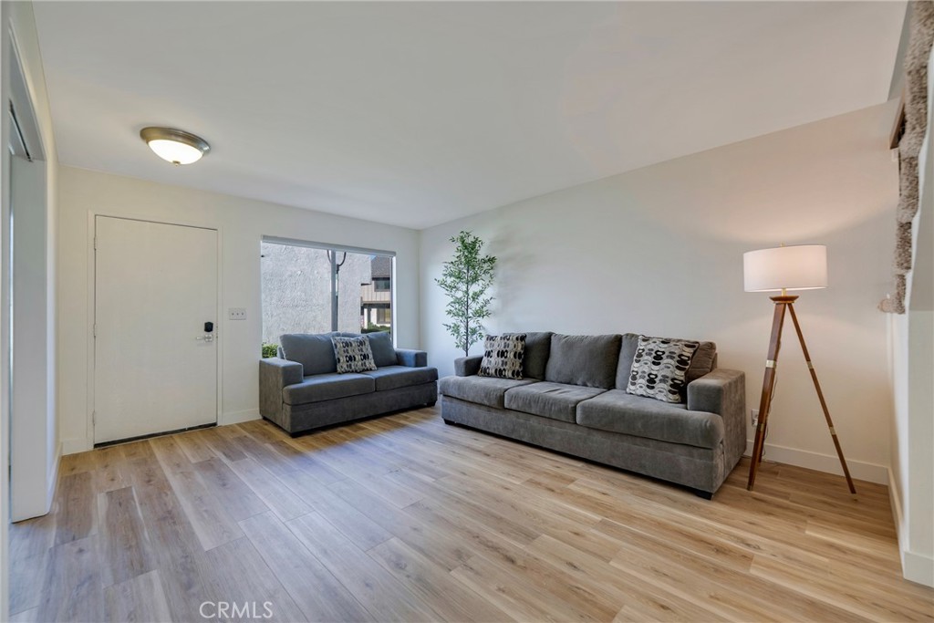 1365 S Walnut 5220 Property Photo 15