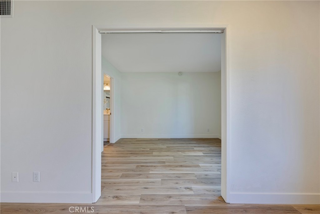 1365 S Walnut 5220 Property Photo 17
