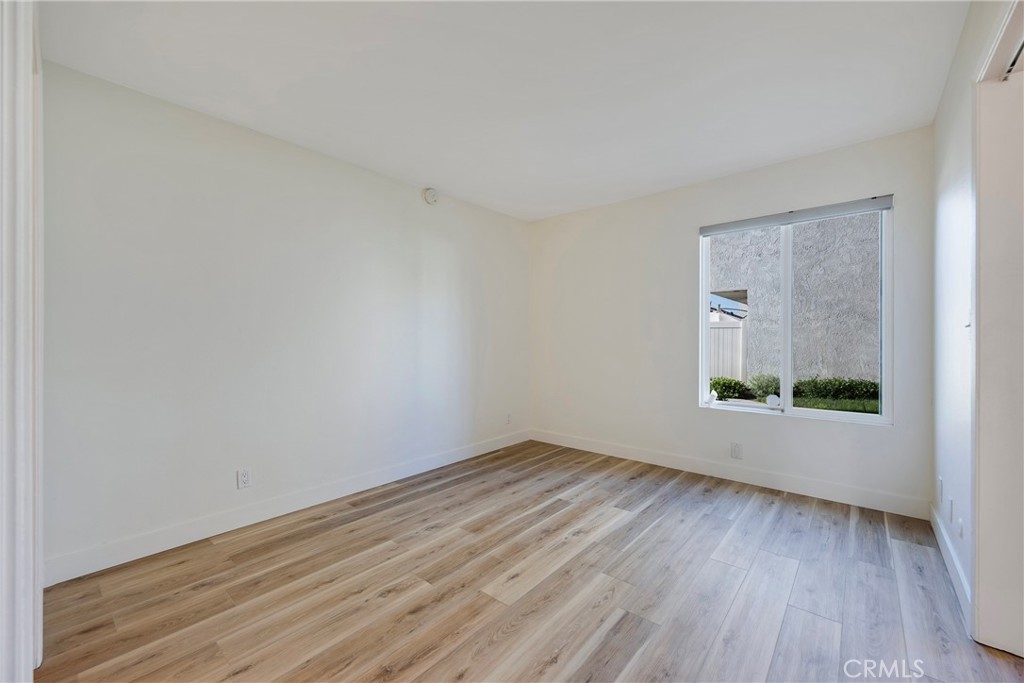 1365 S Walnut 5220 Property Photo 18