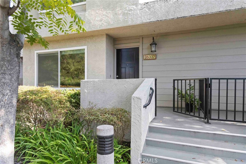 26337 W Grove Cir Property Photo 2