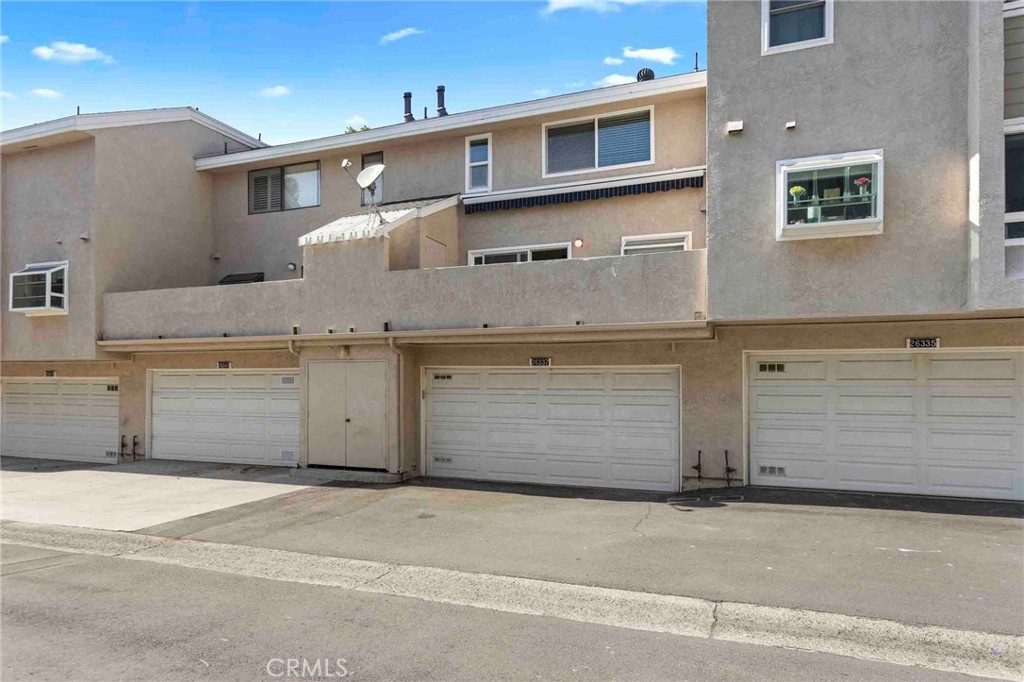 26337 W Grove Cir Property Photo 4