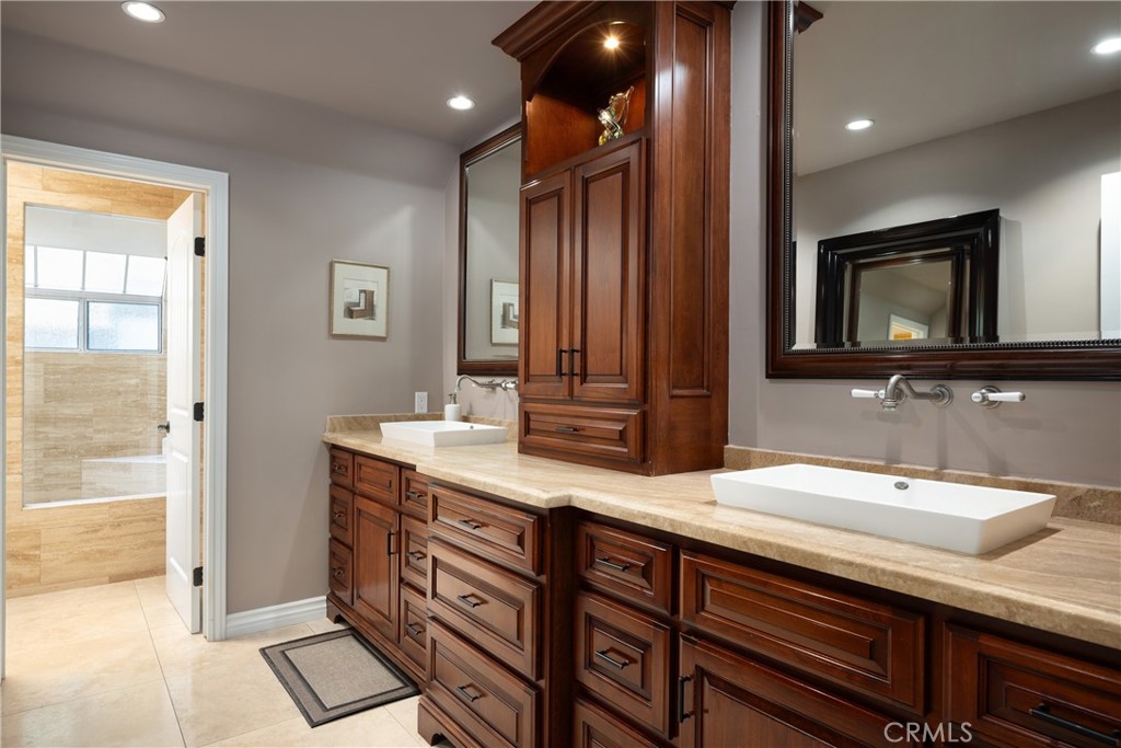36 Vienna Property Photo 19