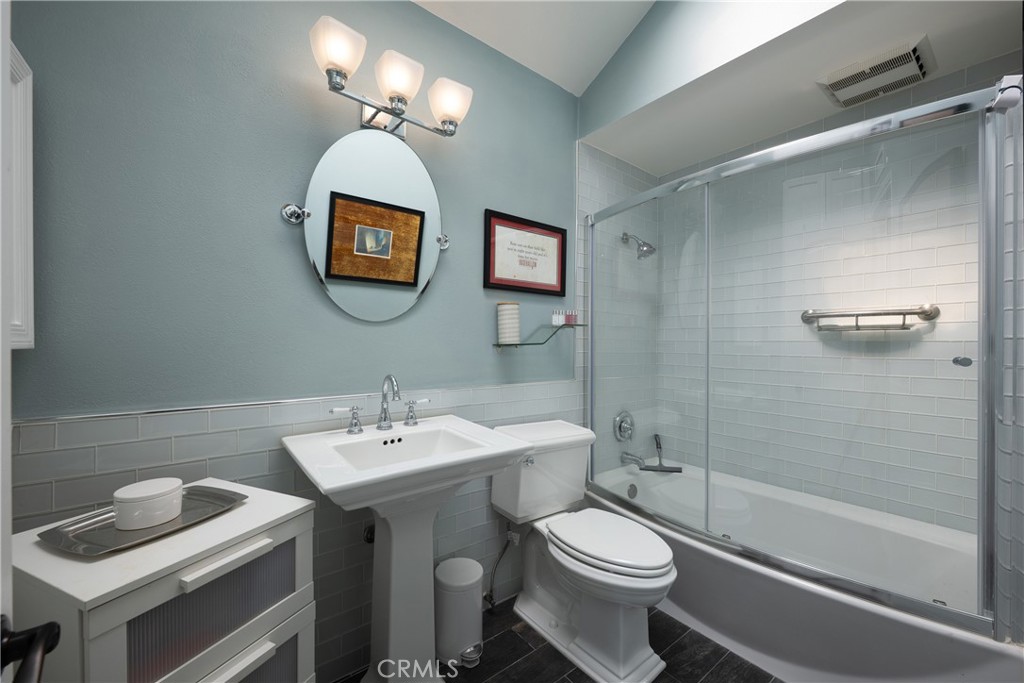 36 Vienna Property Photo 28