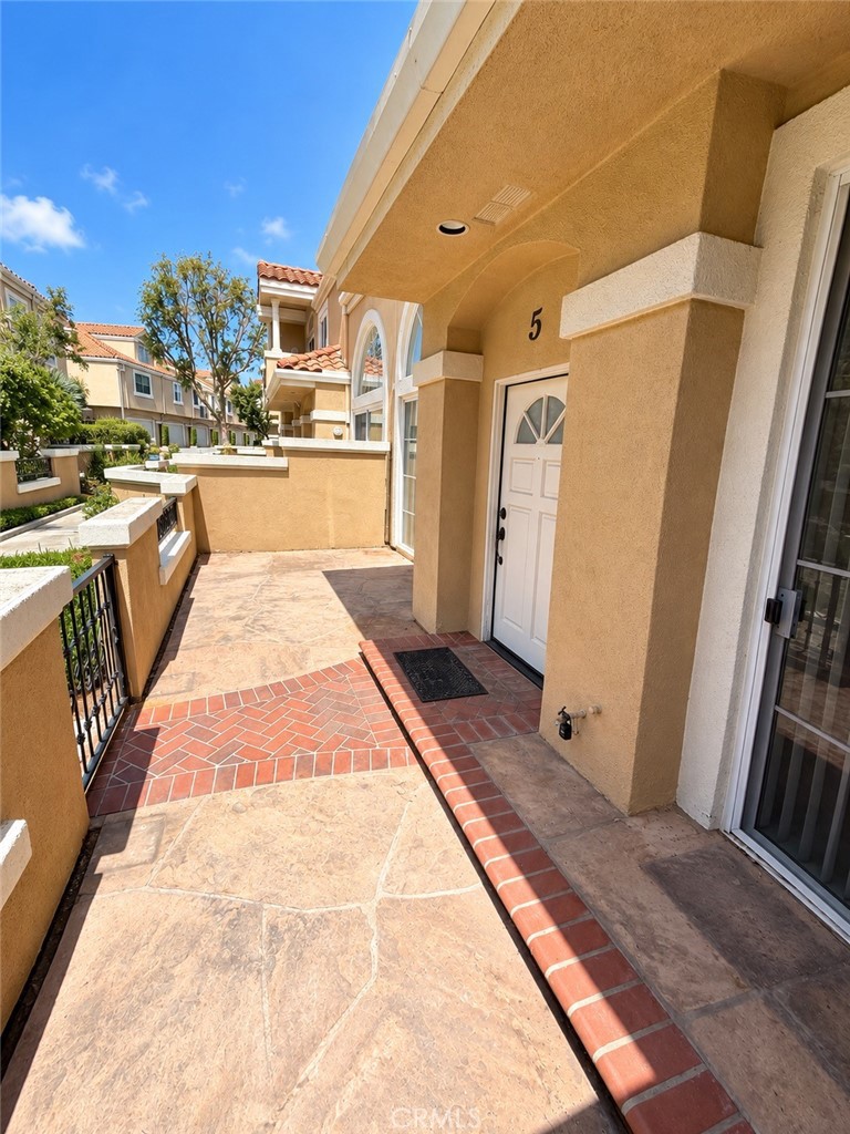5 Opera Property Photo 2