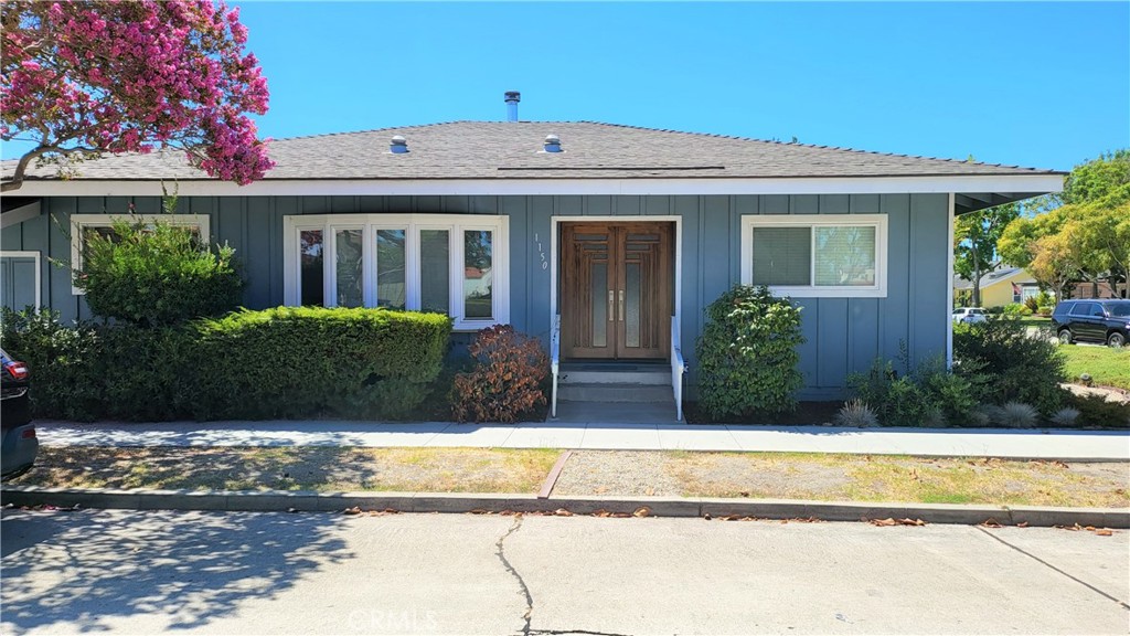 1150 E 36th Street Property Photo 2