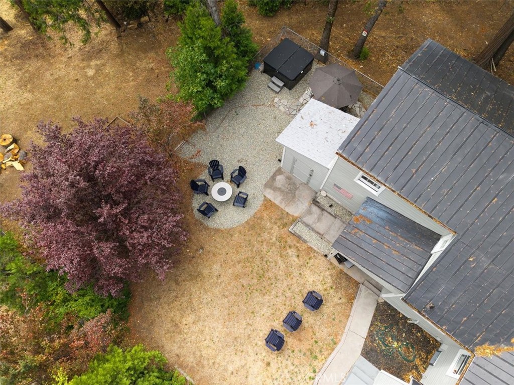 4312 Hemlock Property Photo 4