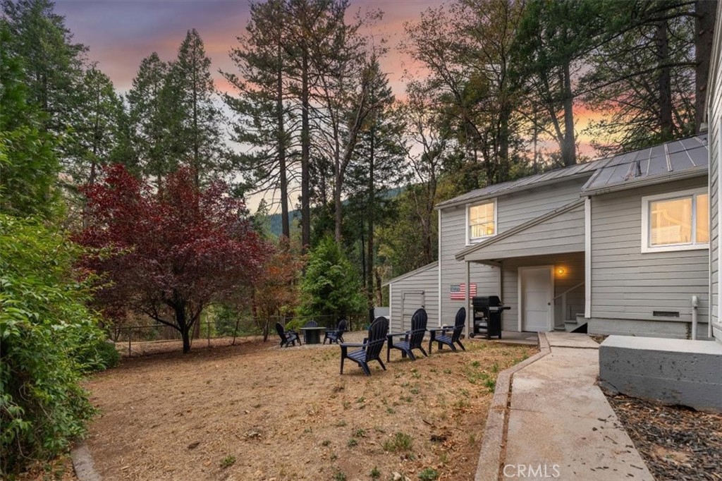 4312 Hemlock Property Photo 10