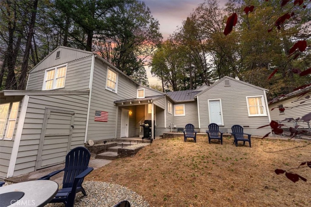 4312 Hemlock Property Photo 11