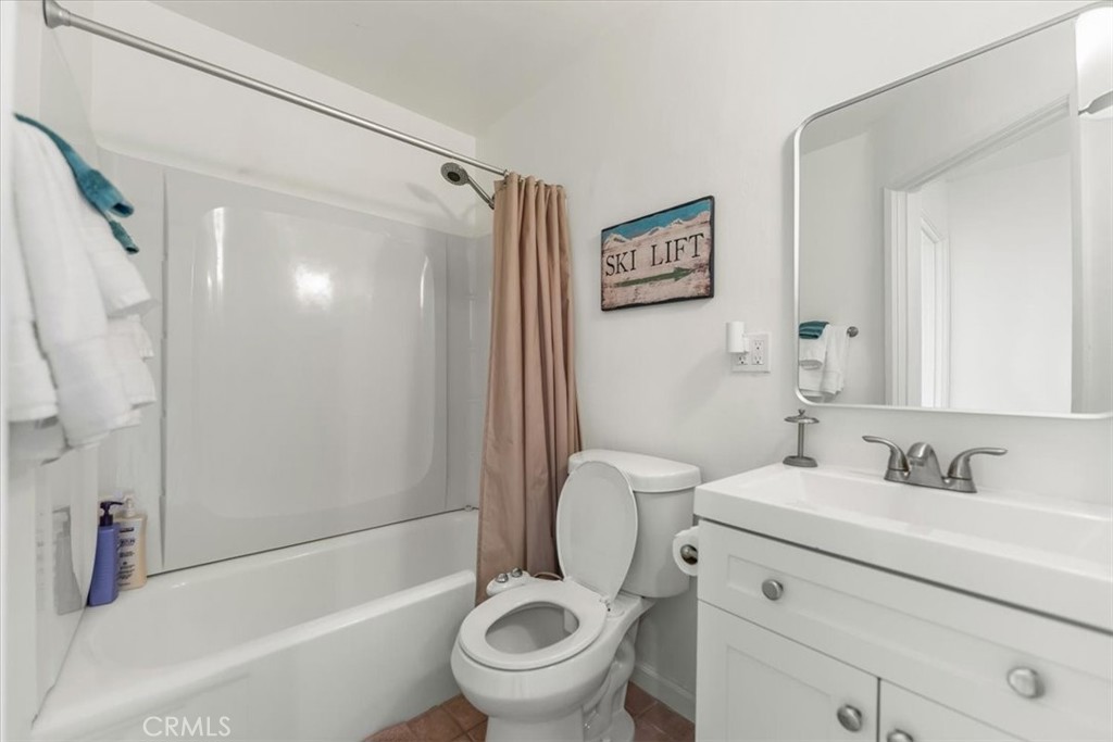 4312 Hemlock Property Photo 38