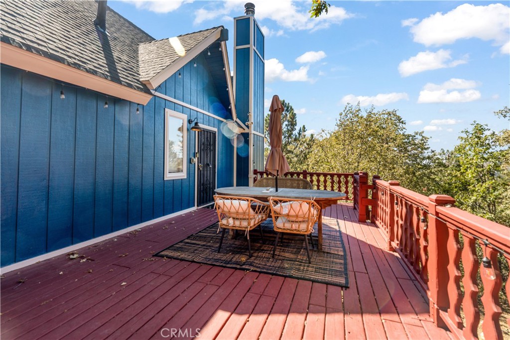 1372 Sequoia Property Photo 4
