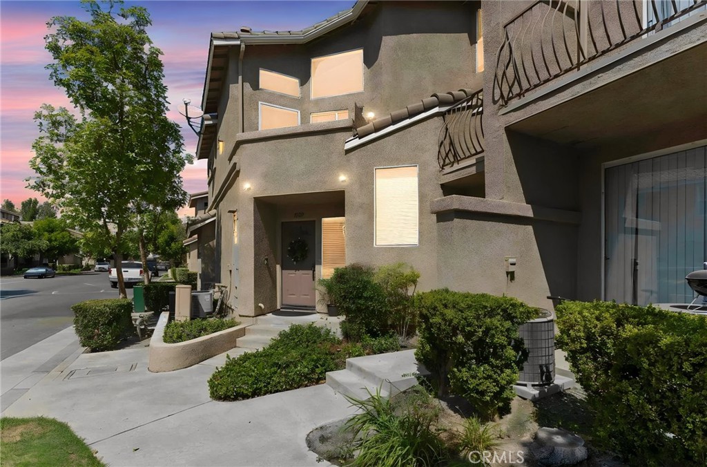 1127 S Positano Property Photo 4