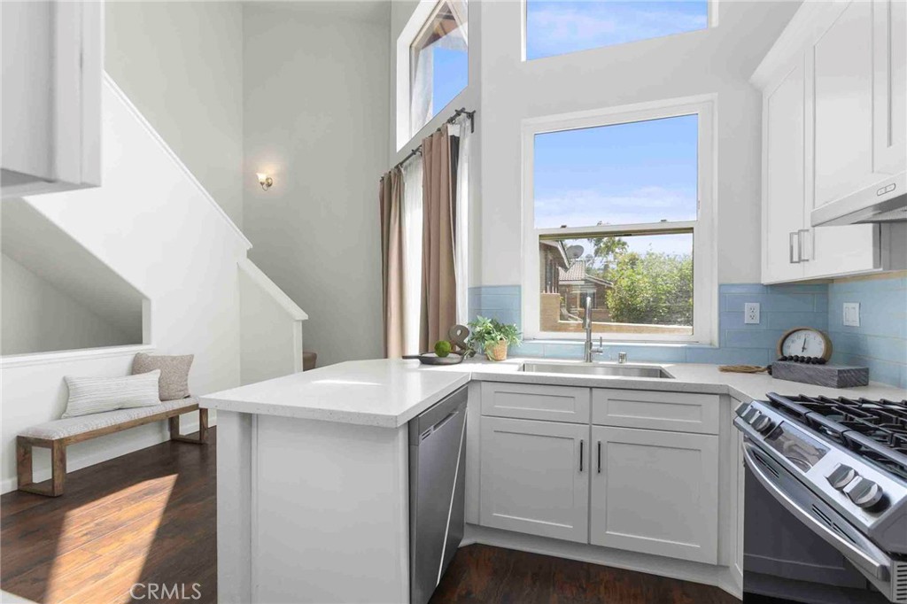 1127 S Positano Property Photo 8