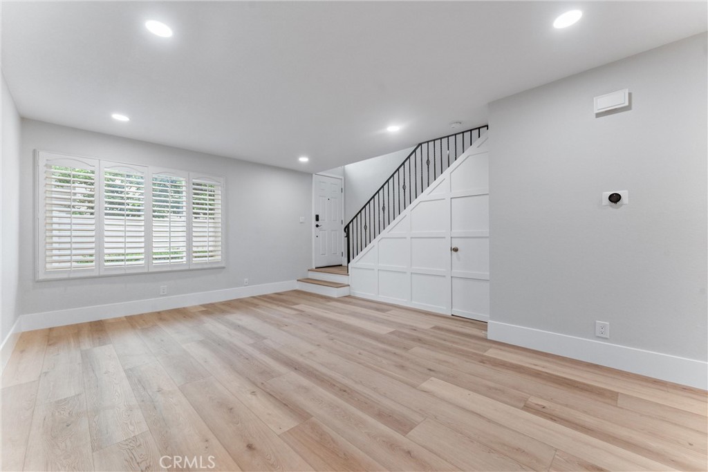 44 Elksford Avenue 3 Property Photo 11