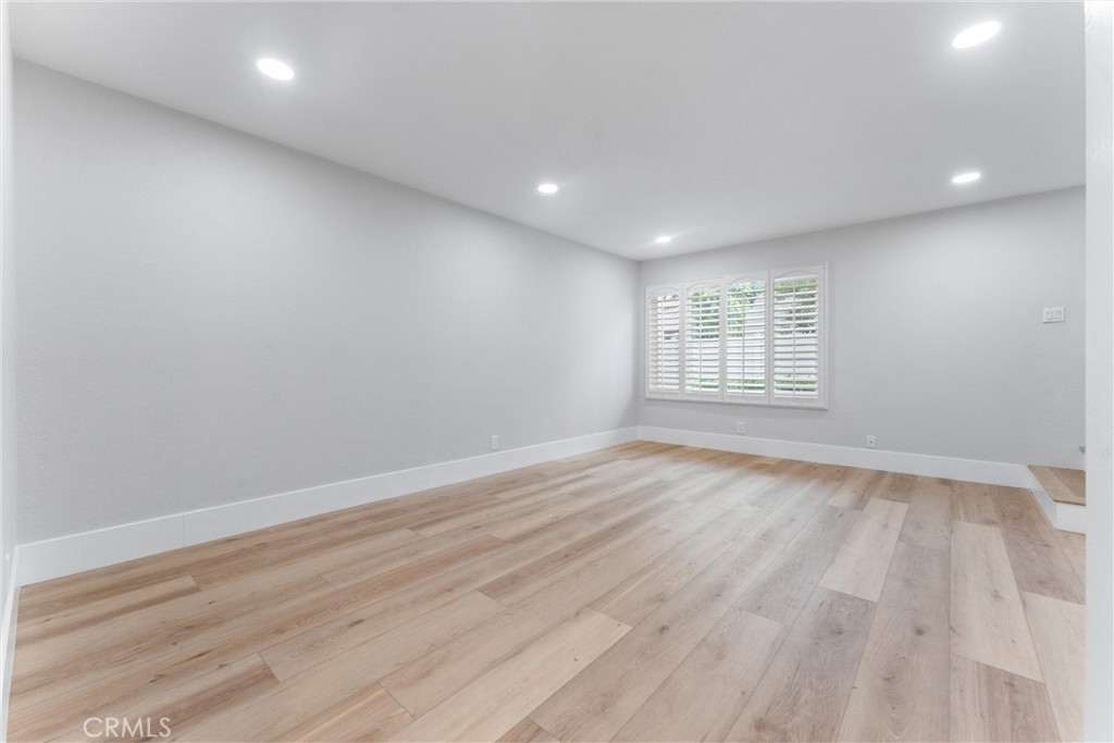 44 Elksford Avenue 3 Property Photo 13