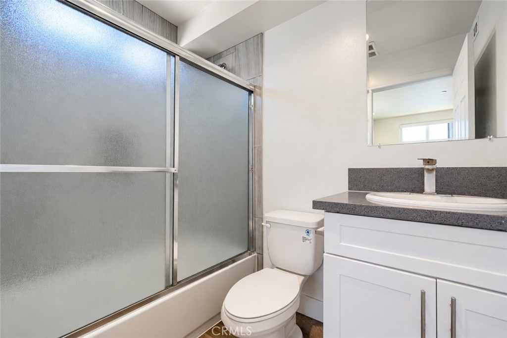 1421 S New Hampshire Avenue 1/2 Property Photo 15