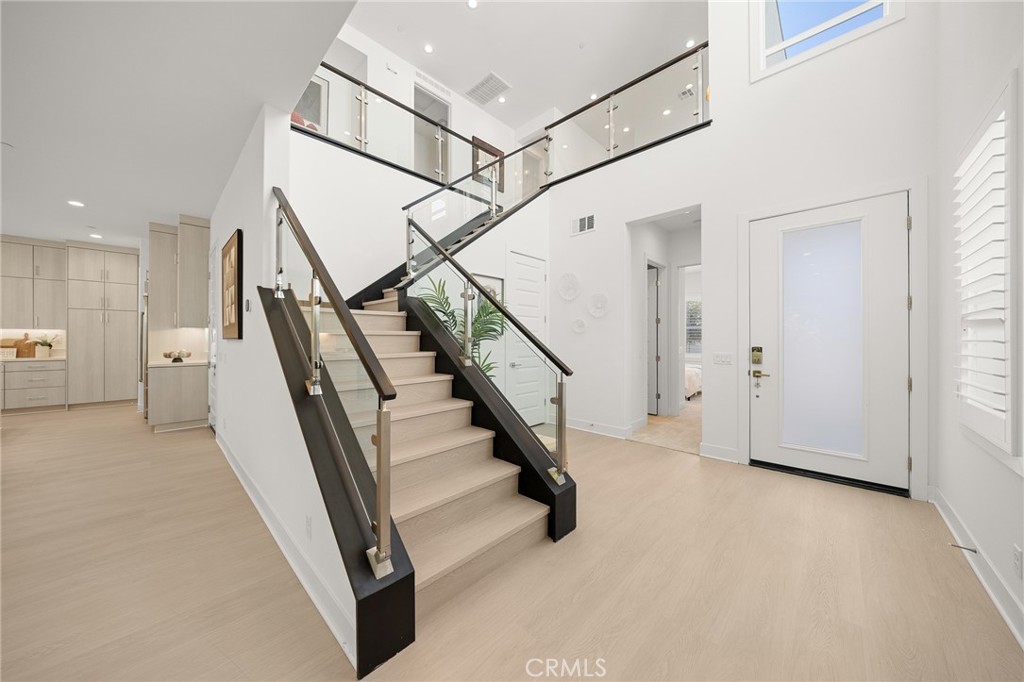 200 Orange Grove Property Photo 3